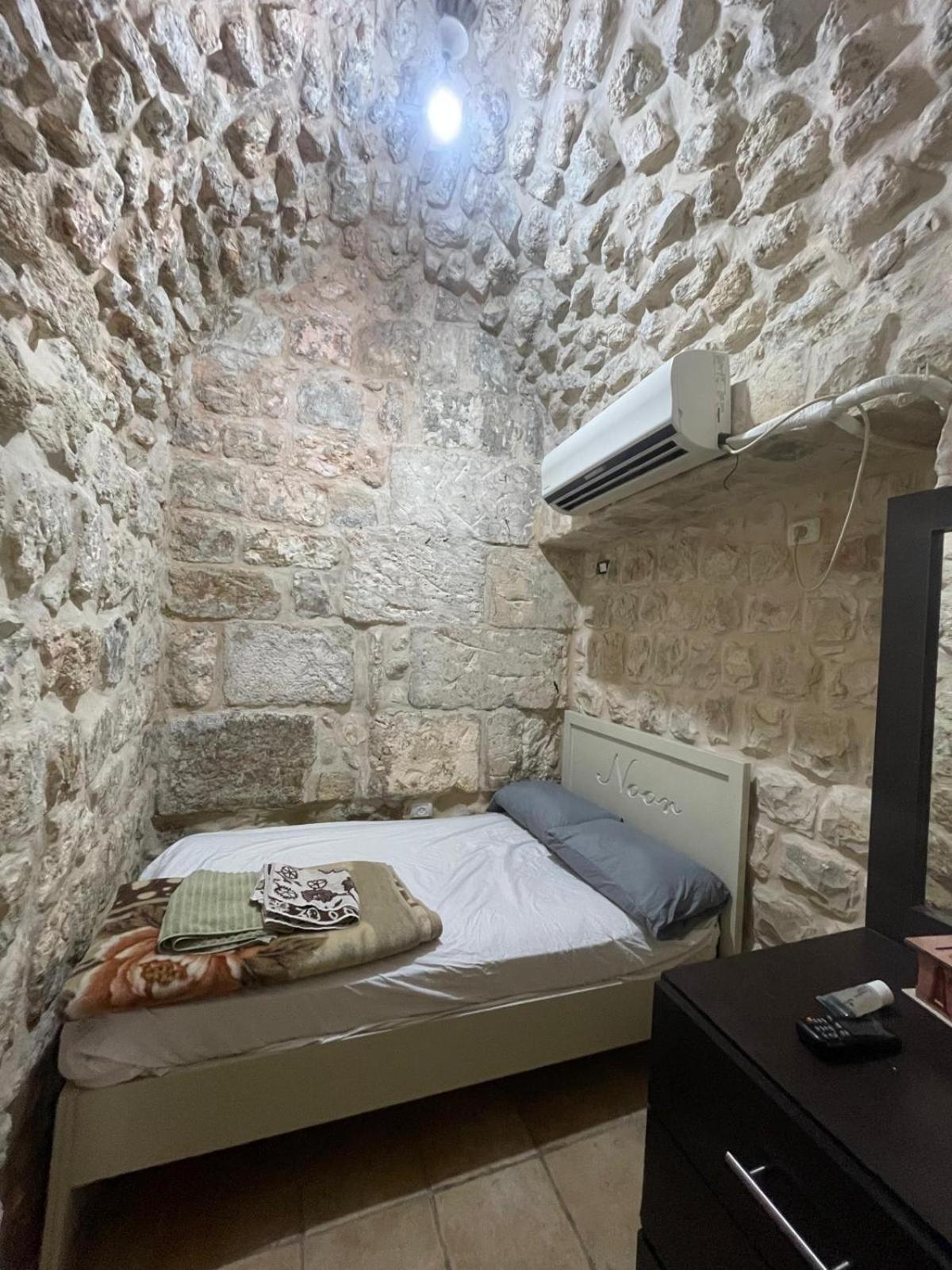 Bab El-silsileh Hostel Jerusalem