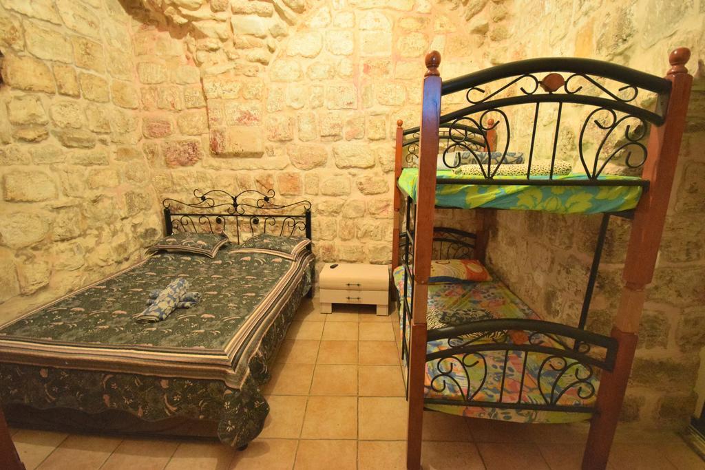 Bab El-silsileh Хостел *