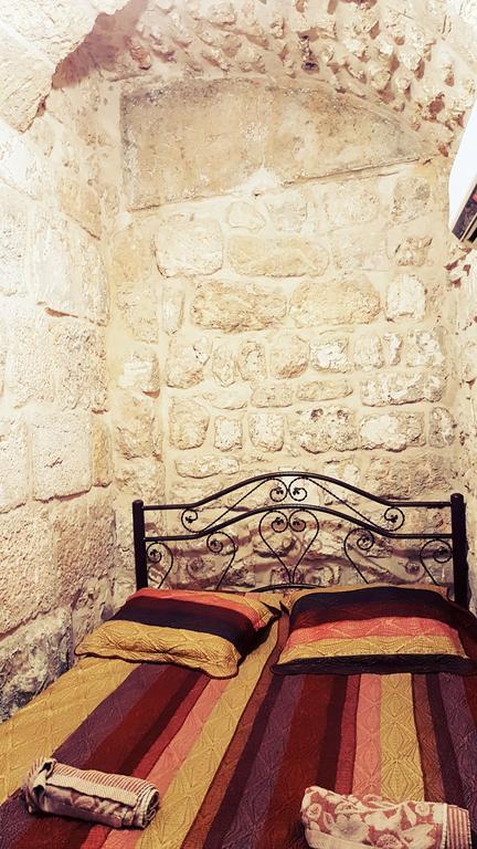 Bab El-silsileh Jerusalem